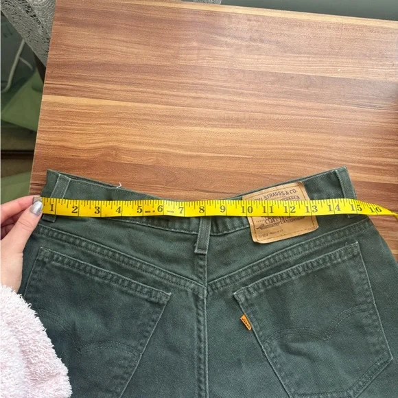 Vintage Orange Tab Levi Strauss & Co. Women’s Green Jean Shorts - RARE FIND - Picture 8 of 10